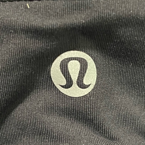 Lululemon Women’s Black High-Rise Leggings with Ruffle Detail - Size 2 - Picture 3 of 11